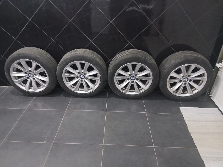 Vendo 4 jantes de bmw usadas com pneus com pouco uso