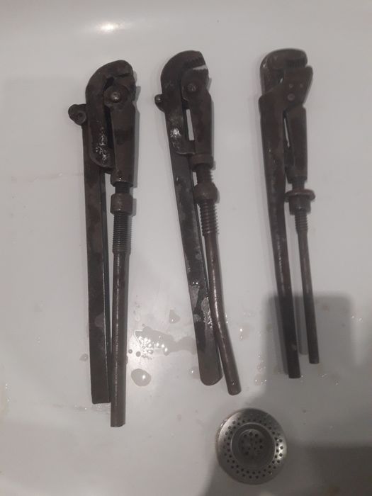 Разводные ключи, большие