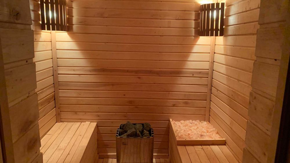 Посуточно. Бассейн. Чан на дровах. Генератор. Сауна. Подобово