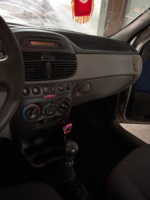 Fiat Punto — fotografia 12