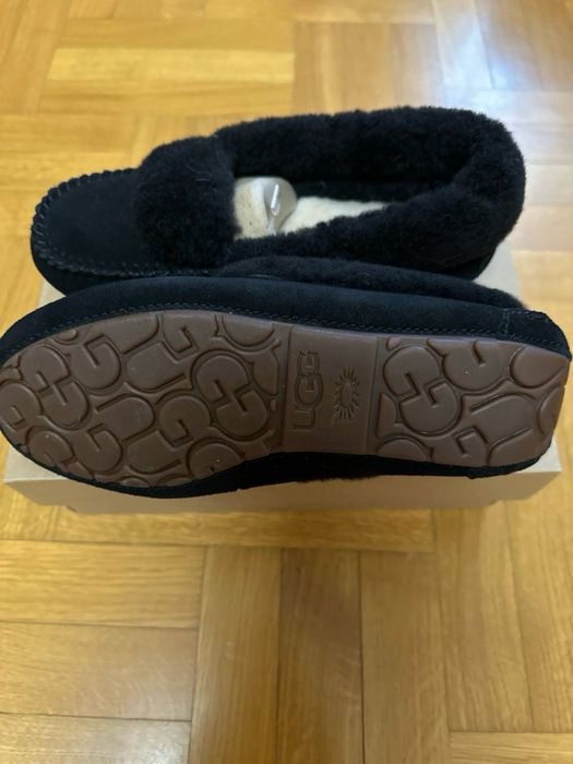 Продам нові UGG