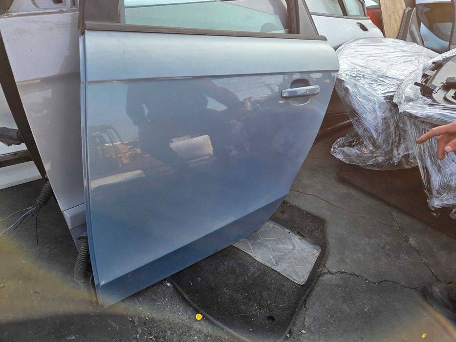 AUDI A4 B8 LX5X kompletne drzwi tylne lewe eur