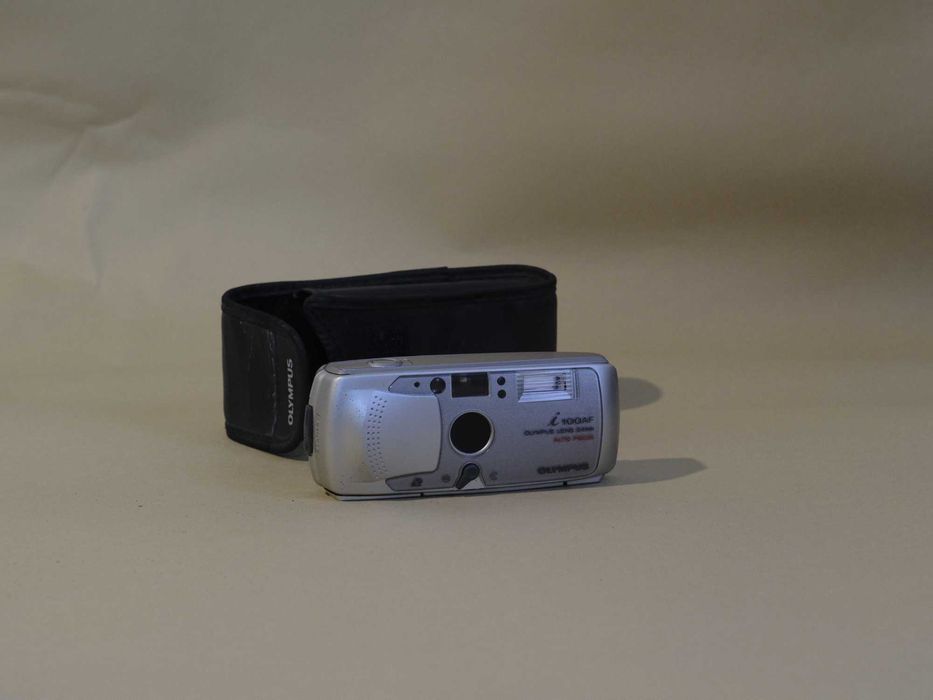 Camera analógica APS Olympus IAF100