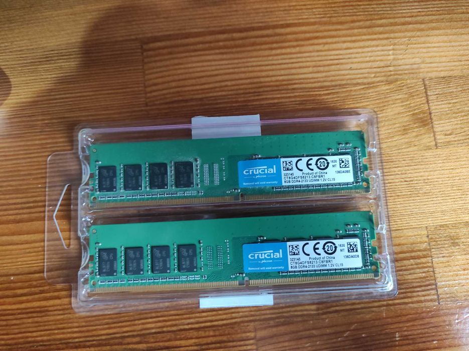Материнская плата Crucial 8GB DDR4 - 2шт
