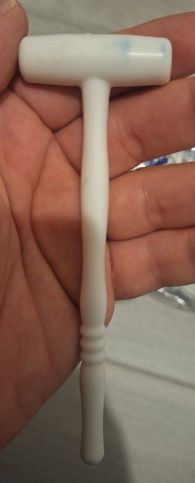 Blocos de Construção Azuis e Brancos com Martelo