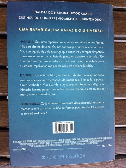 Livro “O Sol Também É Uma Estrela”