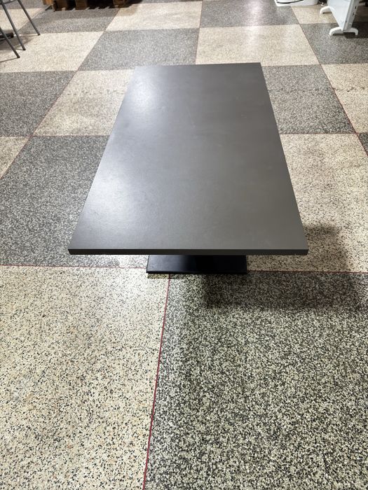 Sofás e mesas de café