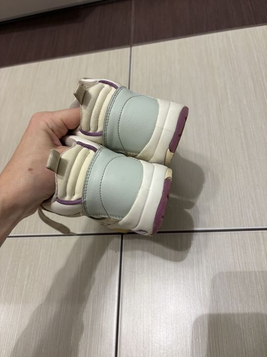 Ботинки zara кросівки осінь