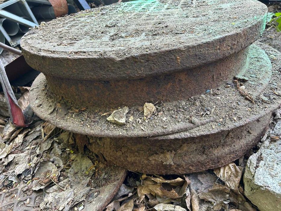 WŁAZ do studni 600 ŻELIWNY okrągły pokrywa do szamba -używany