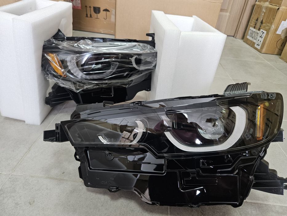 Mazda CX-50 2023 -  2026 LED передні фари комплект