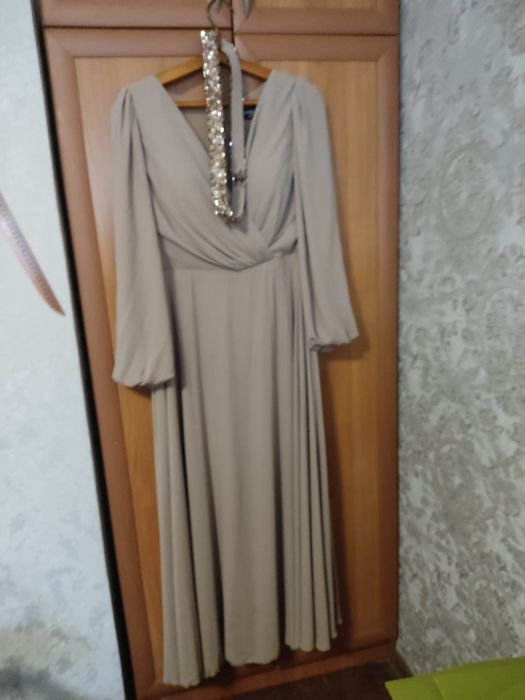 Платье свадибное -нарядное