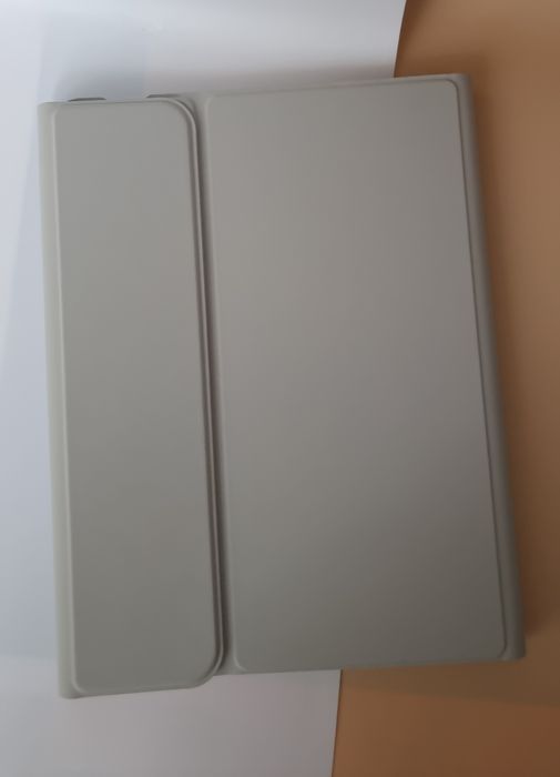 Etui Drivego z klawiaturą do iPada 11" (A16, 2025) / 10. gen. 10,9" (2