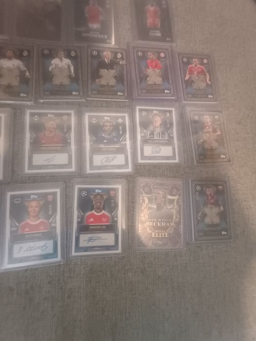 Topps match attax 2025/2026 extra karty autograf relic Beckham opis
