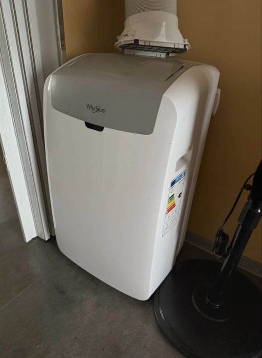 Klimatyzator przenośny Whirlpool PACW212