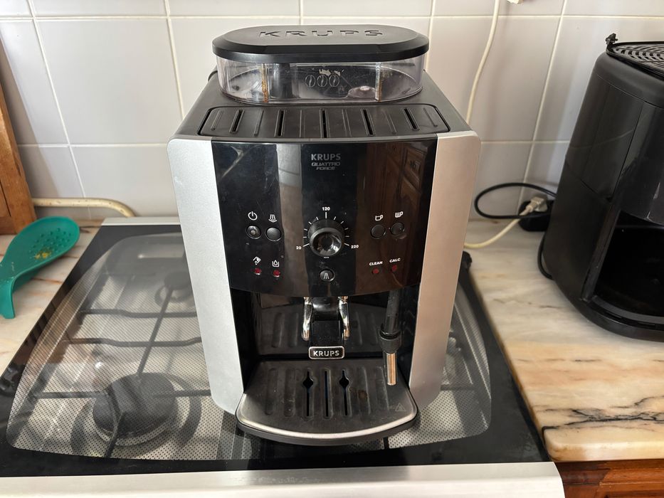 Máquina Café Krups Automática EA811810