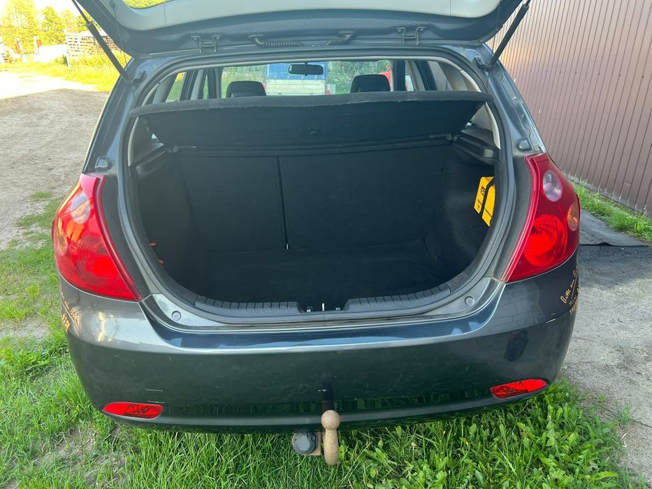 Kia ceed 1.6 diesel / hatchback