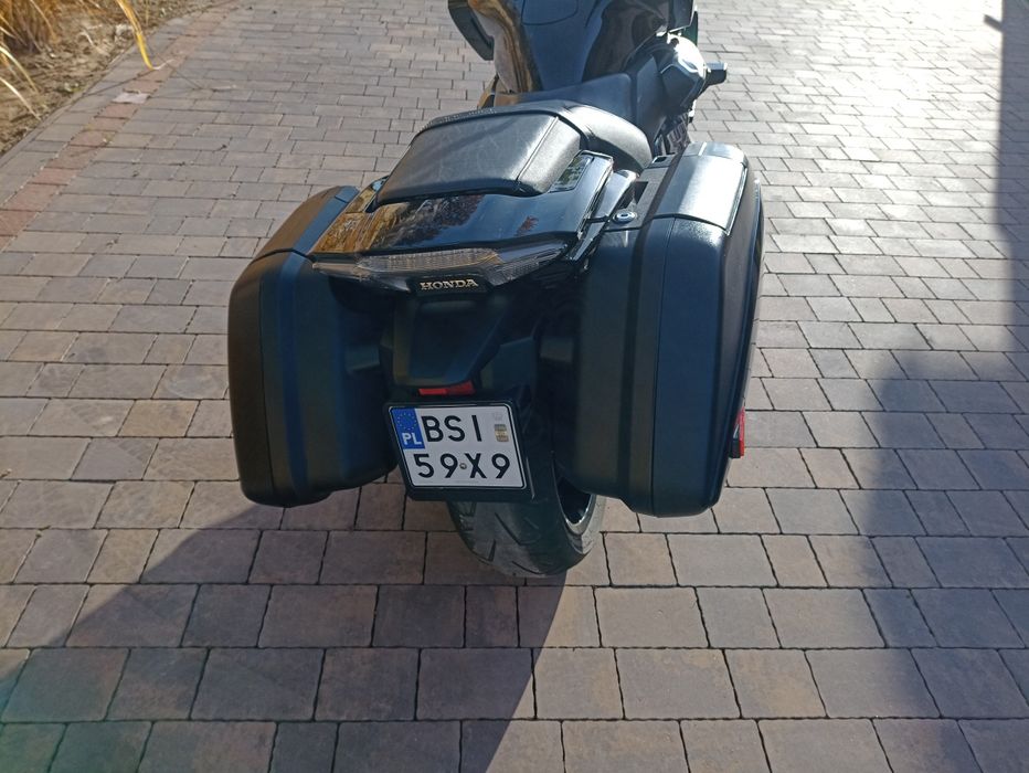 Honda CTX 1300 deluxe,  ABS, kontrola trakcji, radio.