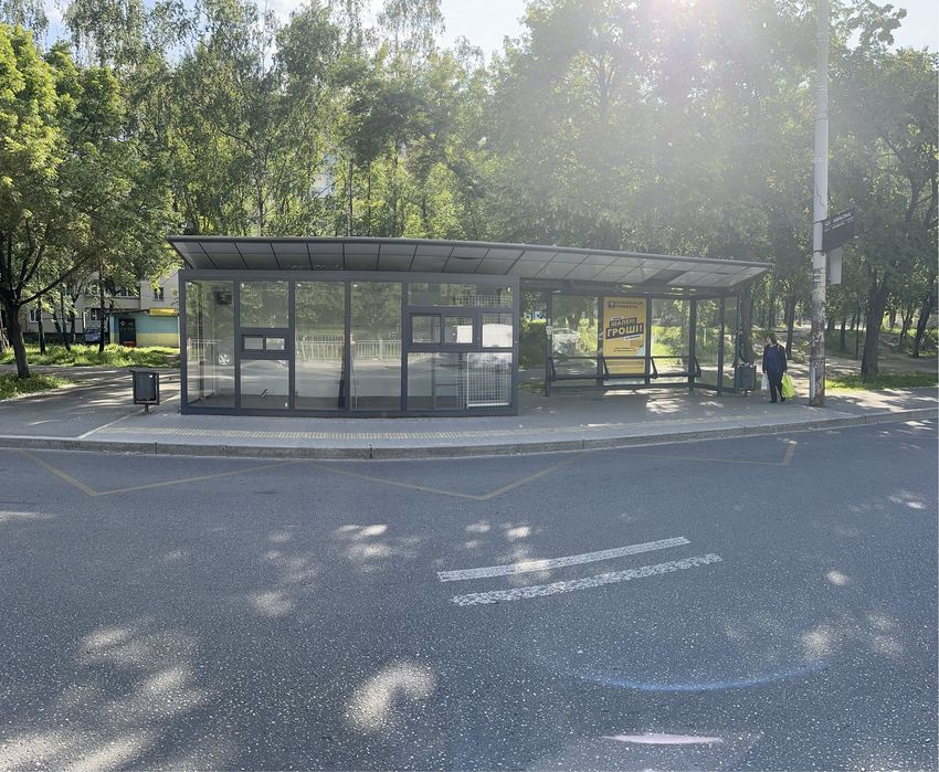 Оренда кіоска / зупинкового комплексу вул. Наталії Ужвій 6