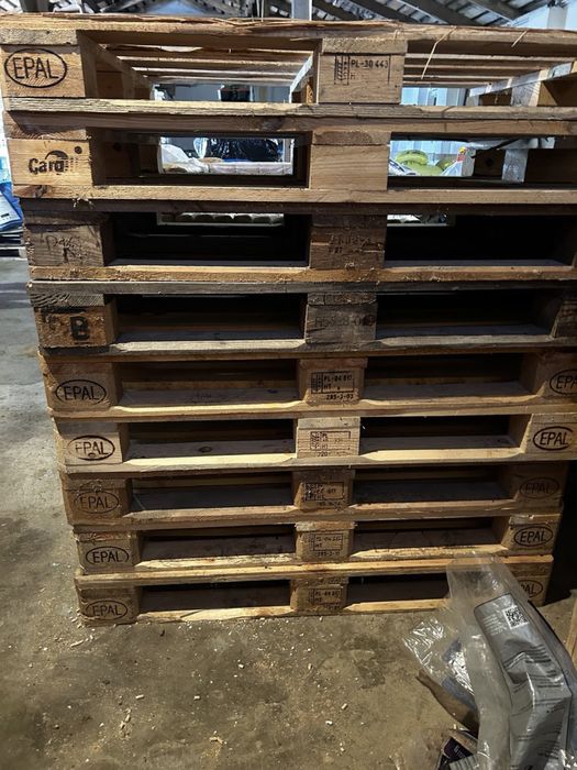 Palety i Europalety.