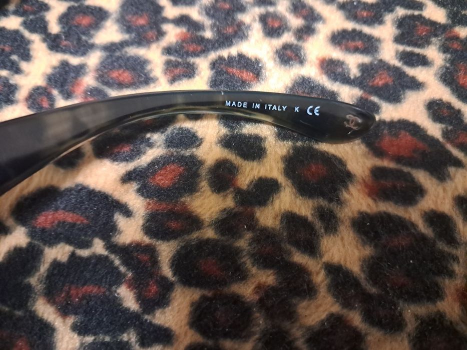 Сонцезахисні оригінальні окуляри CHANEL