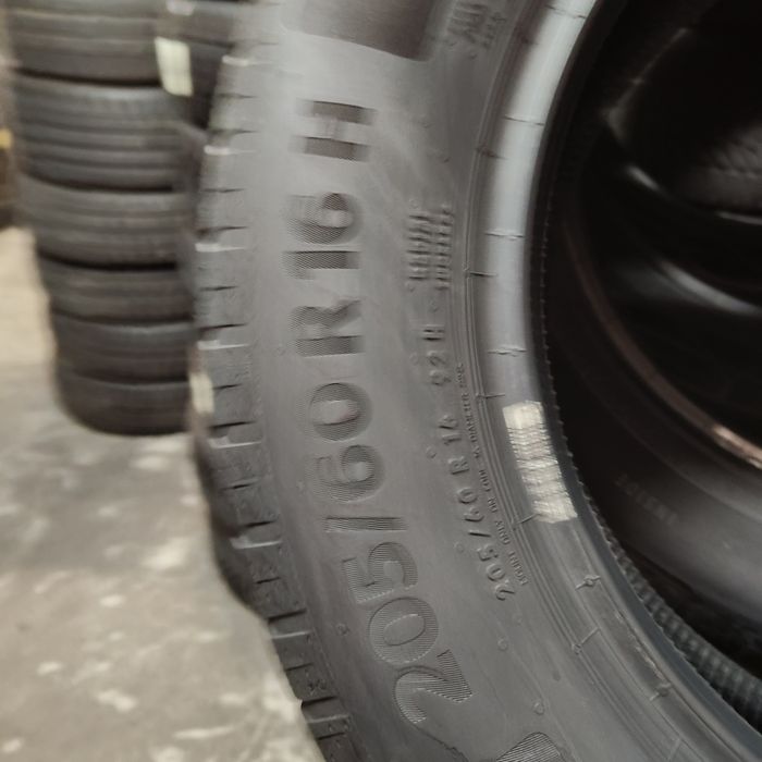 205/60/16 Sprzedam komplet opon letnich Continental