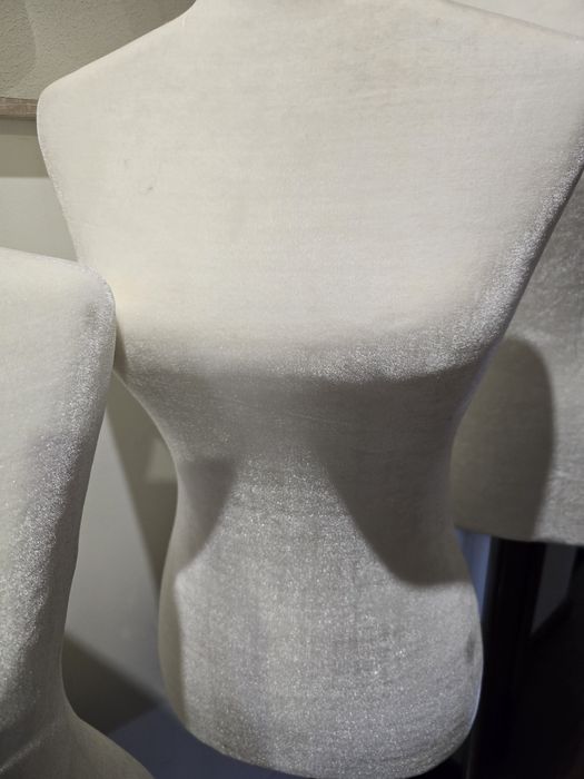 Vendo manequins veludo novos