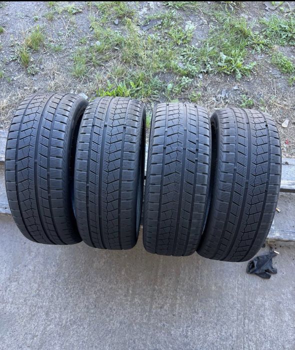 245/45 R19 Sonix