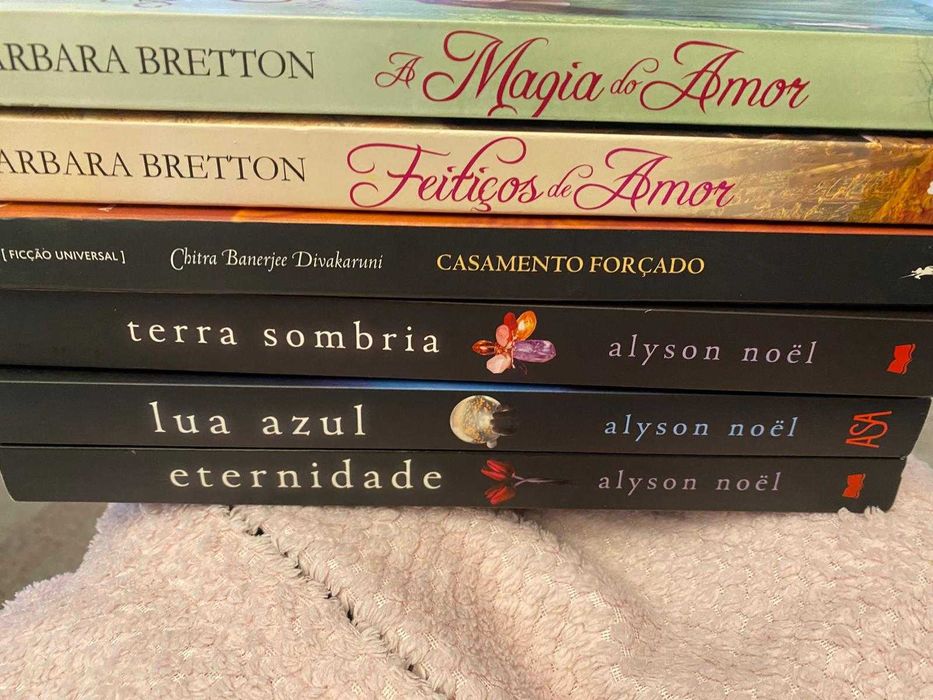 Romances e best sellers variados