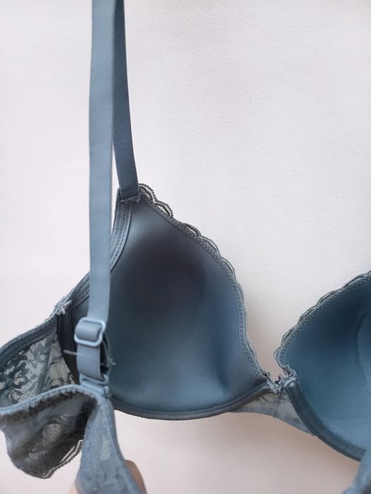 Sutiã Azul de Renda