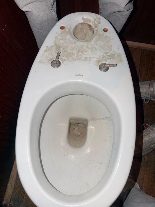 Унітаз без бачка