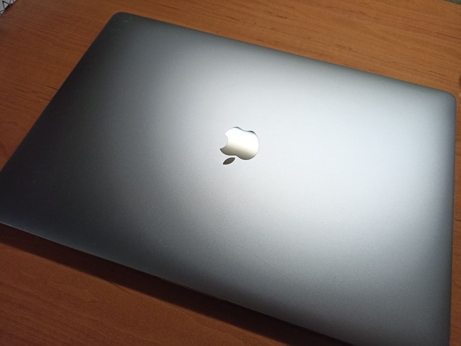 Macbook Pro A1990 i9-8950hk 512/16