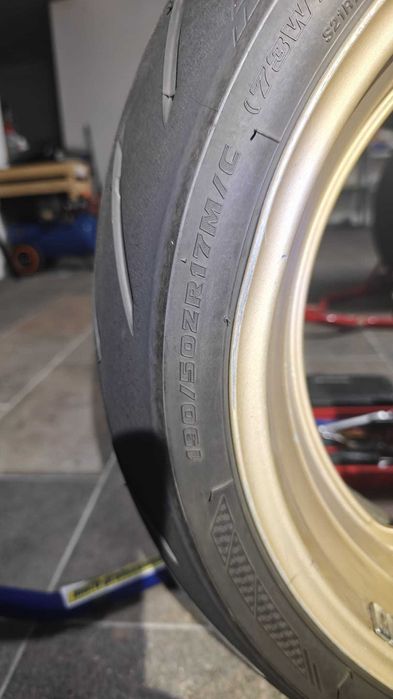 Jogo Pneus 190/50 e 120/70,  17" - Bridgestone S21