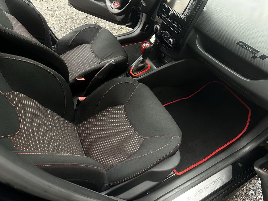 Renault Clio IV RS 200 KM