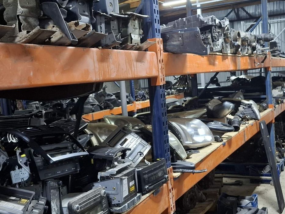 Шрот Tovota avensls T27 09-15 ,, великий вибір деталей авто шрот