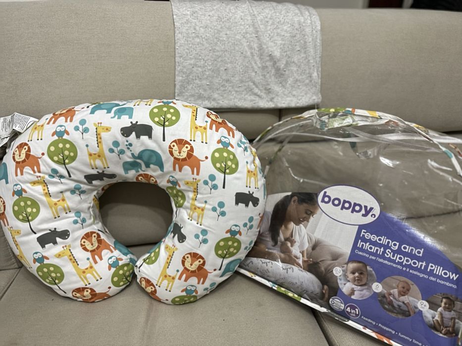 Almofada de Amamentacao e de Suporte Boppy