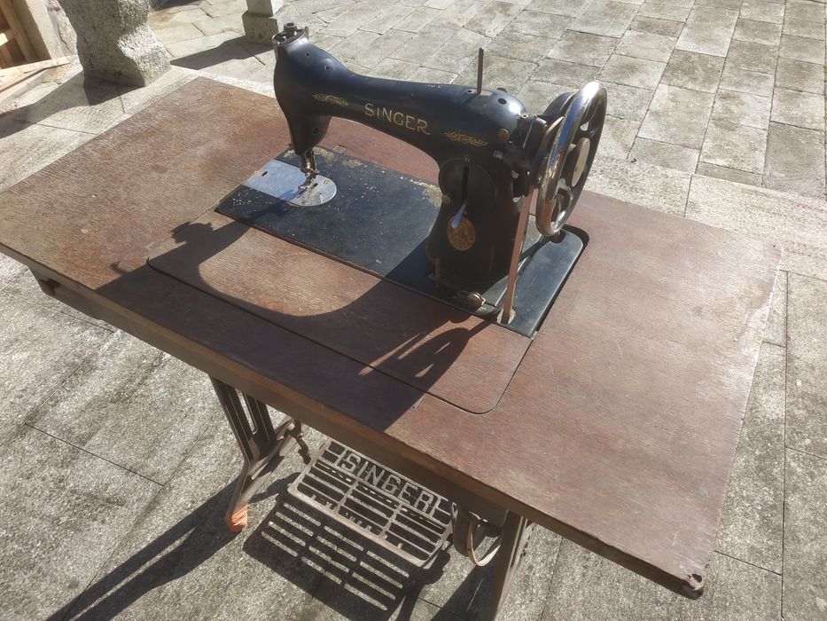 Máquina de costura Singer