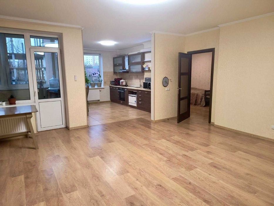 Продаж 3К з ремонтом  Обухів вул.Академічна 104 м2