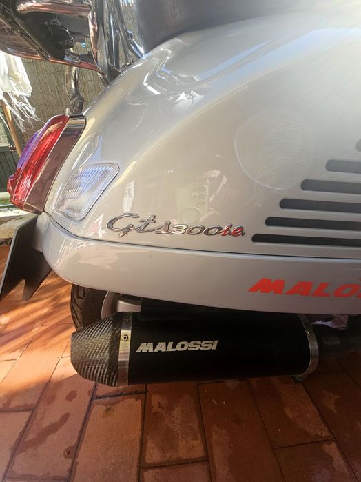 Vespa GTS 300ie ABS Touring com 5300 km