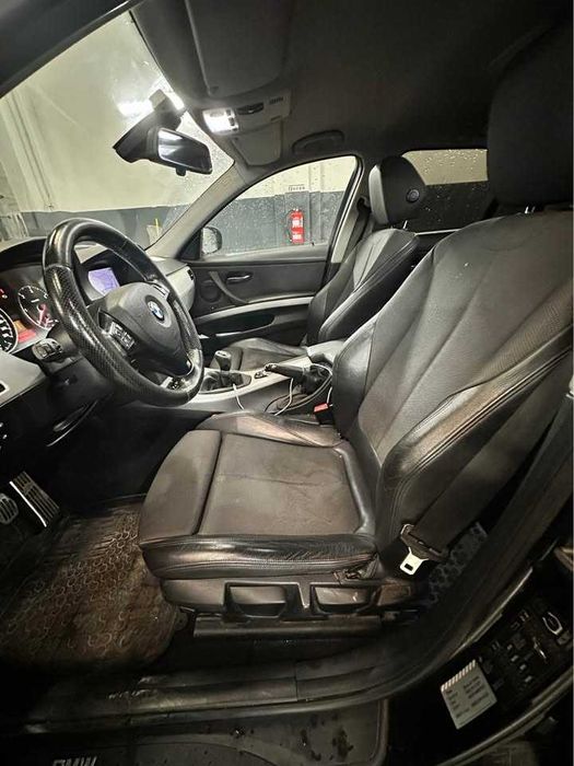BMW 318d Touring Pack M 2010