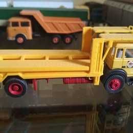 IVECO autolaweta PEKAES w skali 1:87