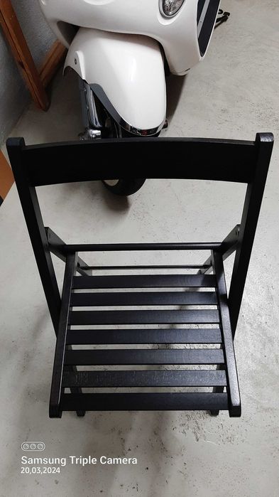 Duas Cadeiras dobraveis em Madeira NOVAS