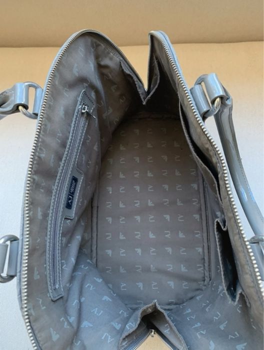 Armani Jeans carteira de verniz