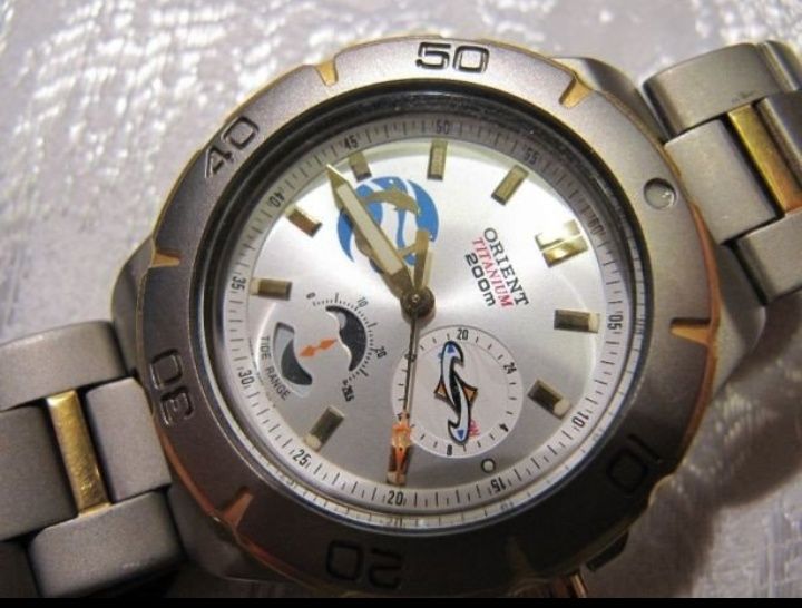 Чоловічий годинник ORIENT CRV01001WO титановий дайверський