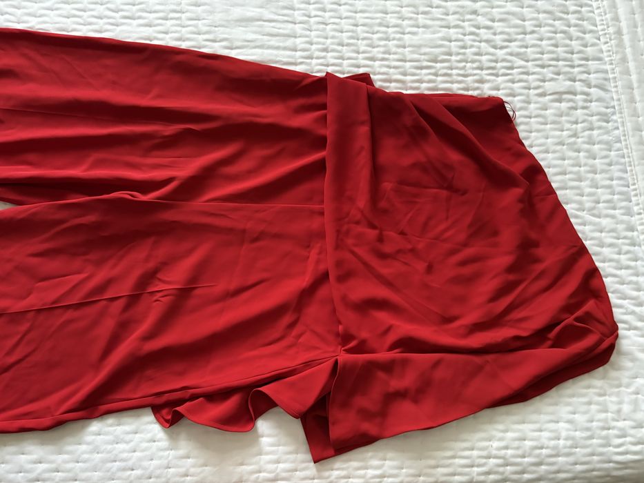 Macacão assimetrico vermelho Mango