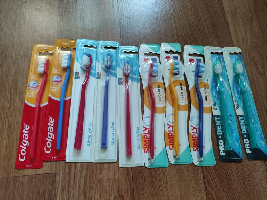 Зубная щётка. Зубна щітка