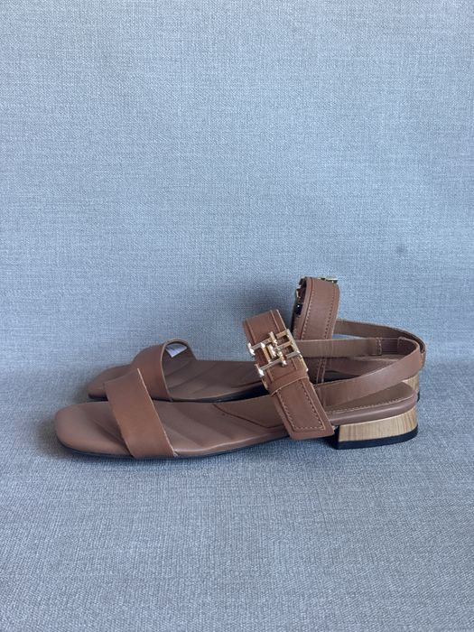 Tommy hilfiger Hardware Flat Sandal r.38