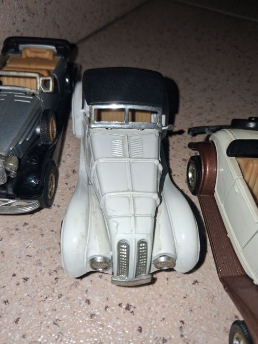 4 miniaturas  clássicos