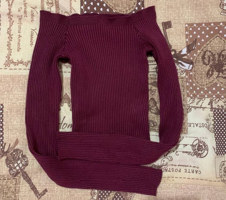 Вишневий лонгслів CROPP