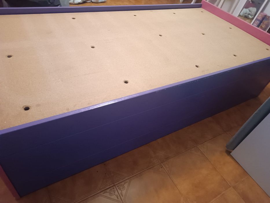 Vendo cama de solteiro