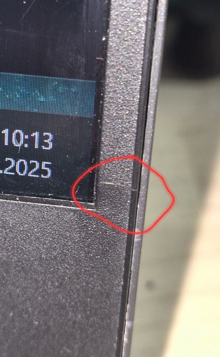 HP Omen 15 15-en1003nv R7 5800h, RTX 3060, 16gb ddr4, 512gb ssd.